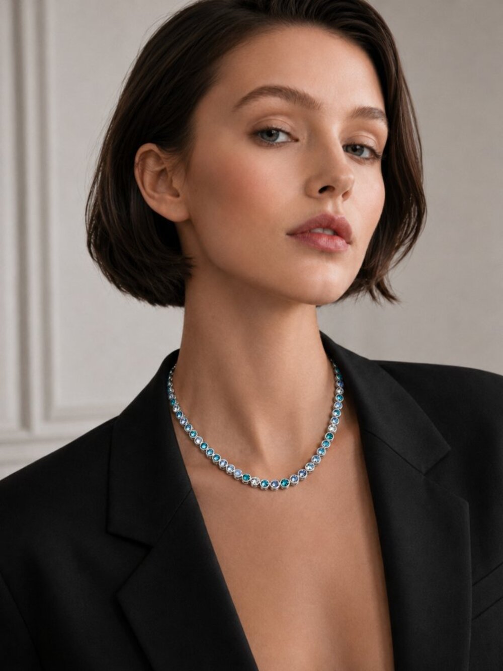 NWT Necklace Made with Swarovski Crystals